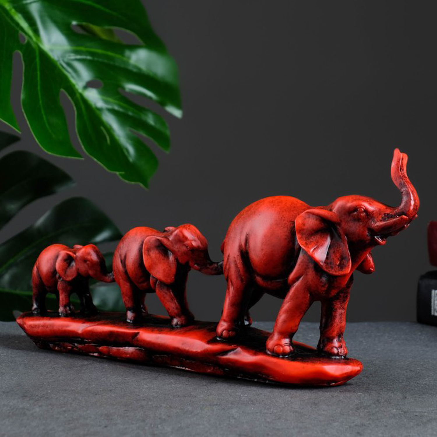 Фигура "Слоники" красный, 30х14х6см 7426250