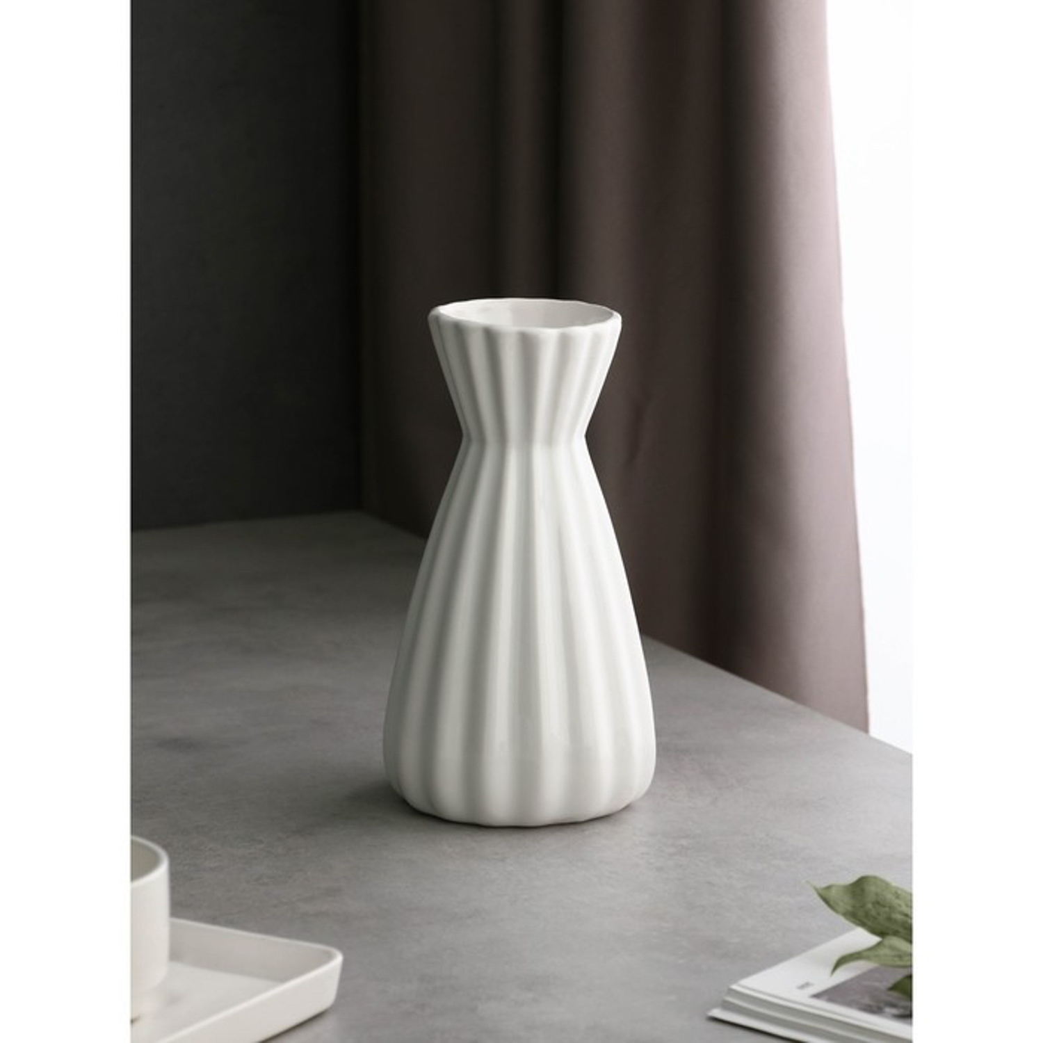 Ваза настольная «Пардис», h=24 см, цвет белый, керамика, 1 сорт, Иран