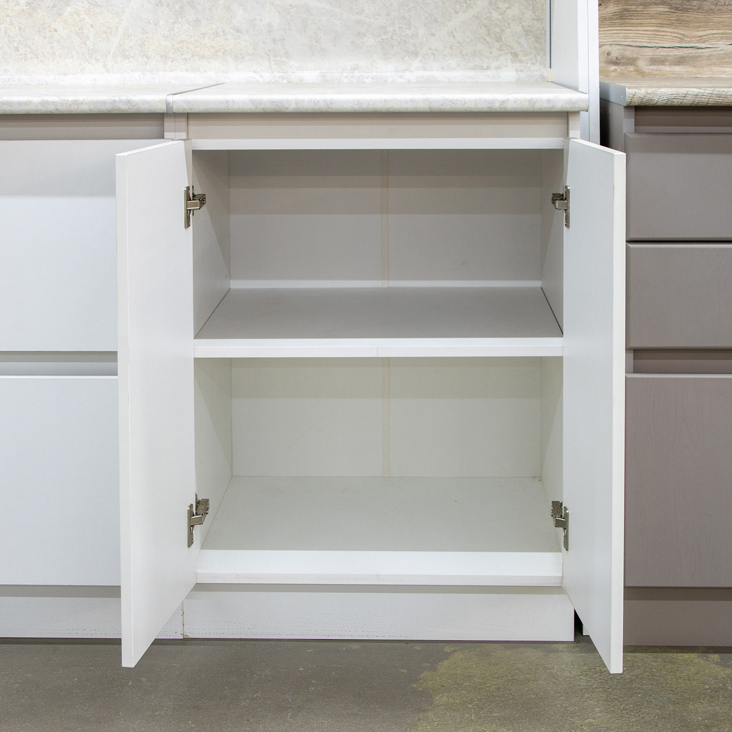 Шкаф напольный 600х850х600 мм BROZEX-WOOD Стиль, с двумя дверцами, белый Шкаф напольный 600х850х600 мм BROZEX-WOOD Стиль, с двумя дверцами, белый