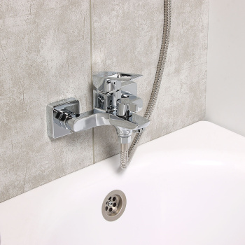 Смеситель для ванны Milardo Atlantic, короткий излив, однорычажный