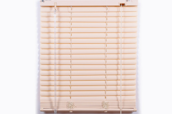 Жалюзи ПВХ Бежевый 90*160 Магеллан *1/6 *