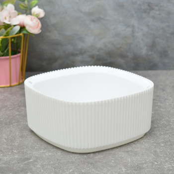 Кашпо пластм. "Стрип" 0,9л 165х165мм h75мм со вставкой Белый М3249 ("М-Пластика") *1/16 Кашпо пластм. "Стрип" 0,9л 165х165мм h75мм со вставкой Белый М3249 ("М-Пластика") *1/16